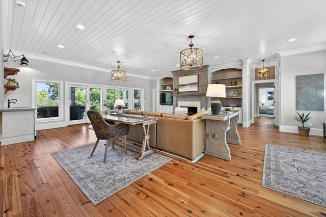 297 Ocean Green Dr., Georgetown, SC 29440