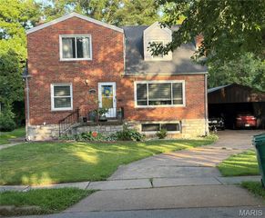 48 Greendale Drive, St Louis, MO 63121
