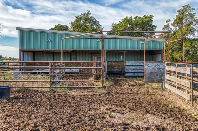 7300 Goehring Road, Ledbetter, TX 78946