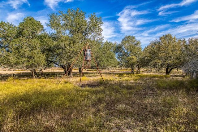 7300 Goehring Road, Ledbetter, TX 78946