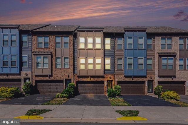 45359 DAVENO SQ, Sterling, VA 20164