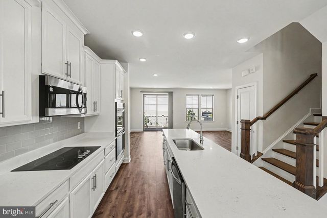 45359 DAVENO SQ, Sterling, VA 20164