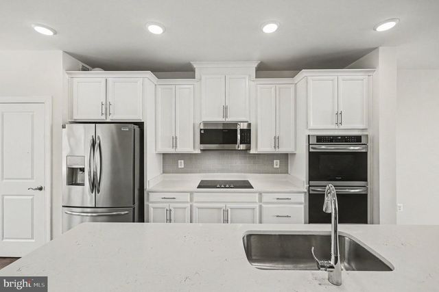 45359 DAVENO SQ, Sterling, VA 20164