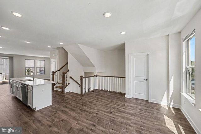 45359 DAVENO SQ, Sterling, VA 20164