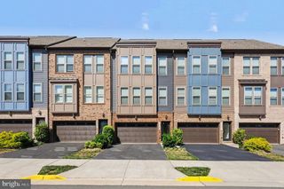 45359 DAVENO SQ, Sterling, VA 20164