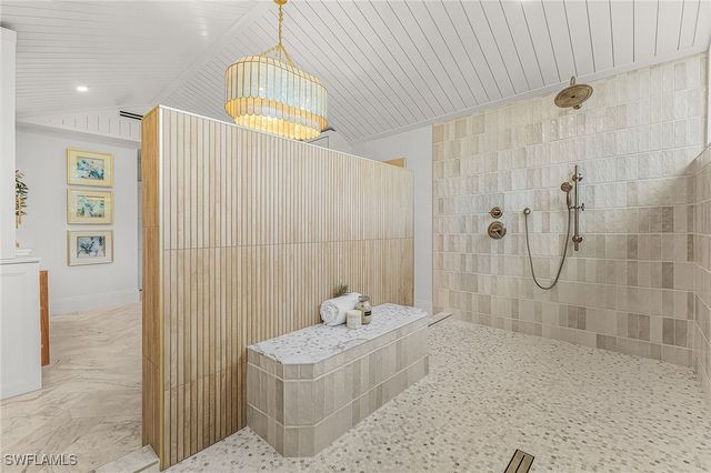 6155 Standing Oaks LN, Naples, FL 34119