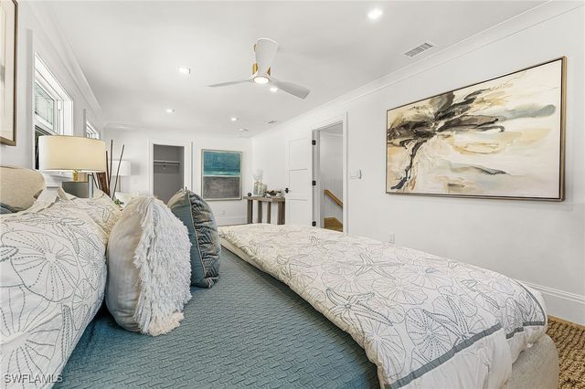 6155 Standing Oaks LN, Naples, FL 34119