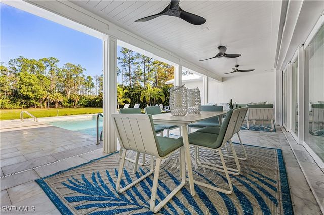 6155 Standing Oaks LN, Naples, FL 34119