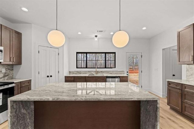 415 Lively Road, Waco, GA 30182