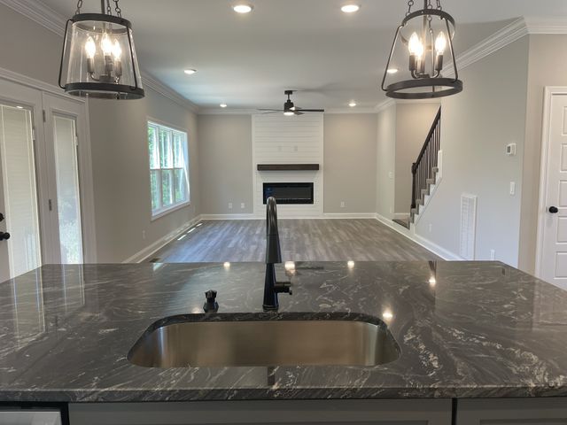 562 Pongracz Way, Clarksville, TN 37042