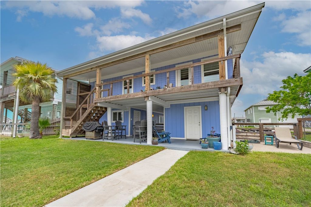 151 Port Royal, City by the Sea, TX 78336 — photo 2