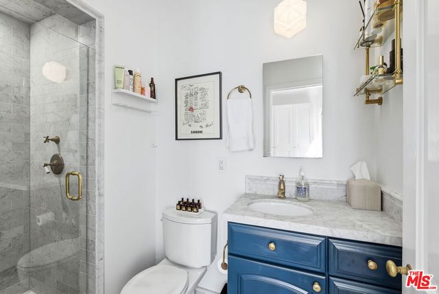 8726 Shoreham Drive A, West Hollywood, CA 90069