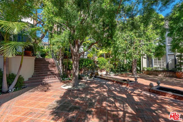 8726 Shoreham Drive A, West Hollywood, CA 90069