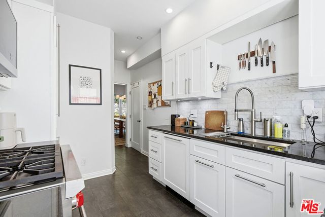 8726 Shoreham Drive A, West Hollywood, CA 90069