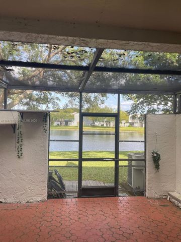 1177 NW 98th Ter 132, Pembroke Pines, FL 33024