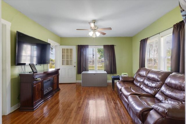 3929 Almeda Genoa Road, Houston, TX 77047