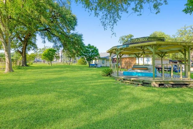3929 Almeda Genoa Road, Houston, TX 77047
