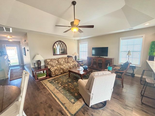 105 Saddle Brook Court, Hopkinsville, KY 42240