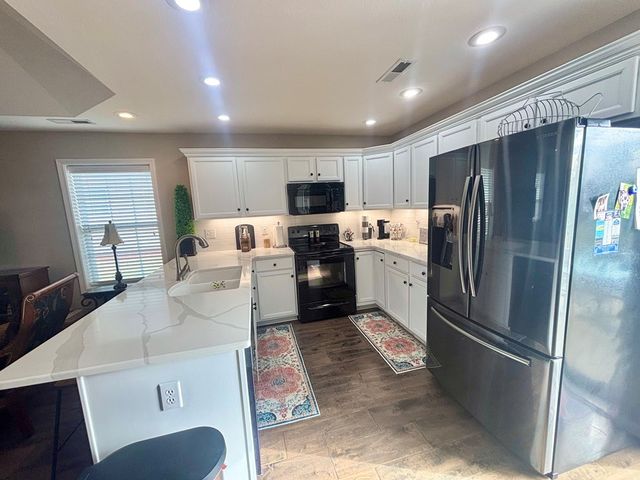 105 Saddle Brook Court, Hopkinsville, KY 42240