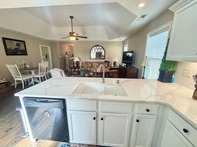 105 Saddle Brook Court, Hopkinsville, KY 42240