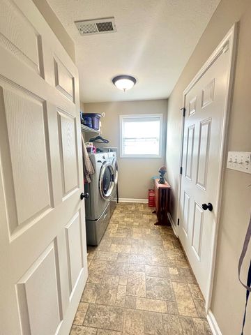 105 Saddle Brook Court, Hopkinsville, KY 42240