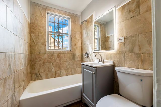 11104 S Avenue O Avenue, Chicago, IL 60617