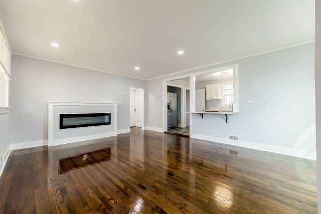 11104 S Avenue O Avenue, Chicago, IL 60617
