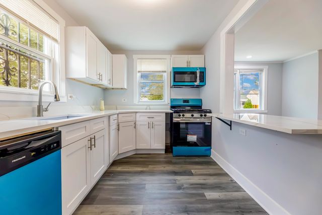 11104 S Avenue O Avenue, Chicago, IL 60617