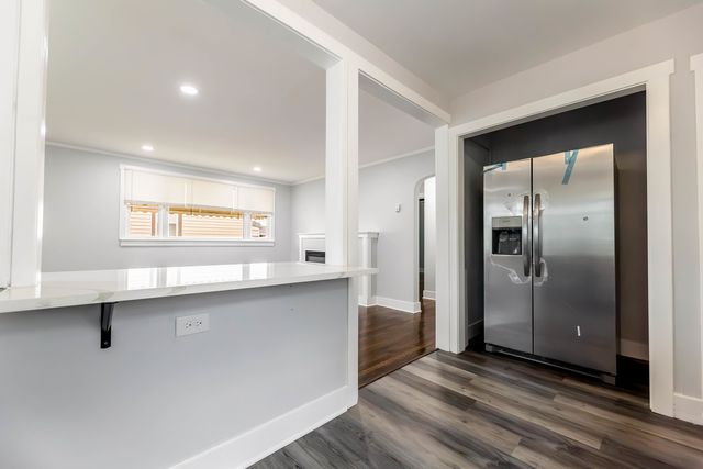 11104 S Avenue O Avenue, Chicago, IL 60617