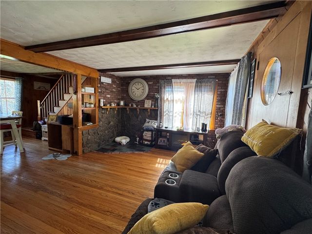 39 Juliand Street, Bainbridge, NY 13733