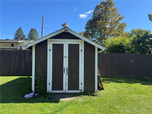 39 Juliand Street, Bainbridge, NY 13733