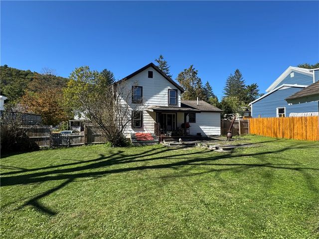 39 Juliand Street, Bainbridge, NY 13733