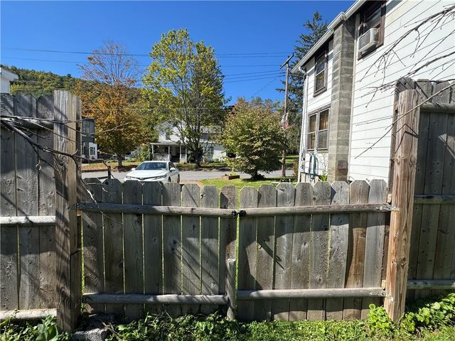 39 Juliand Street, Bainbridge, NY 13733