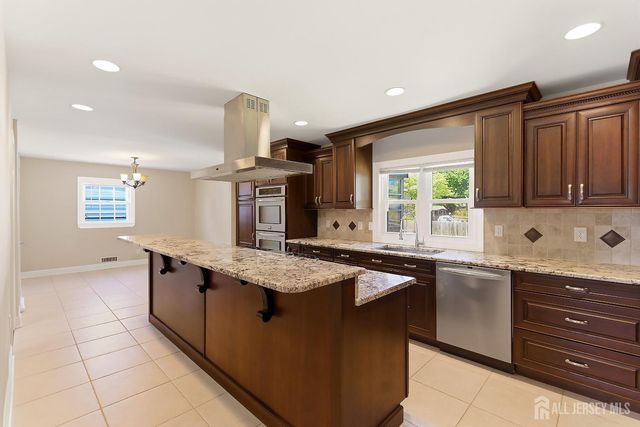 154 Mulberry Lane, Middlesex, NJ 08846