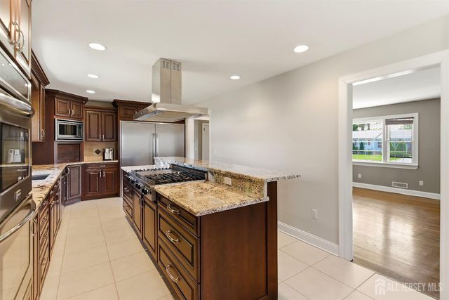 154 Mulberry Lane, Middlesex, NJ 08846