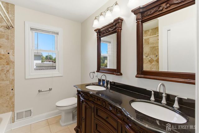 154 Mulberry Lane, Middlesex, NJ 08846