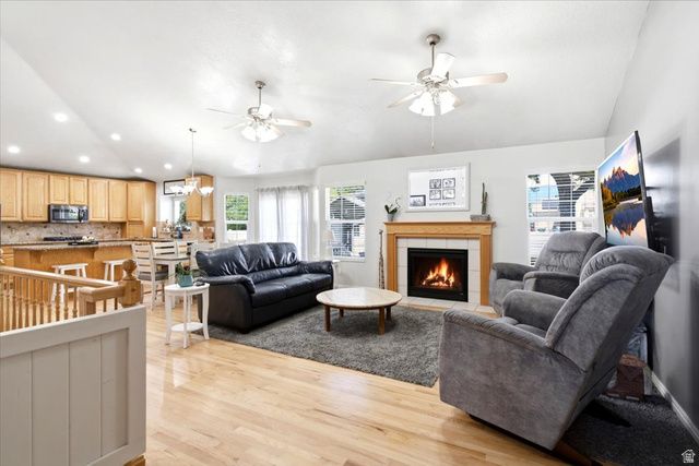 882 N 3625 W, Layton, UT 84041