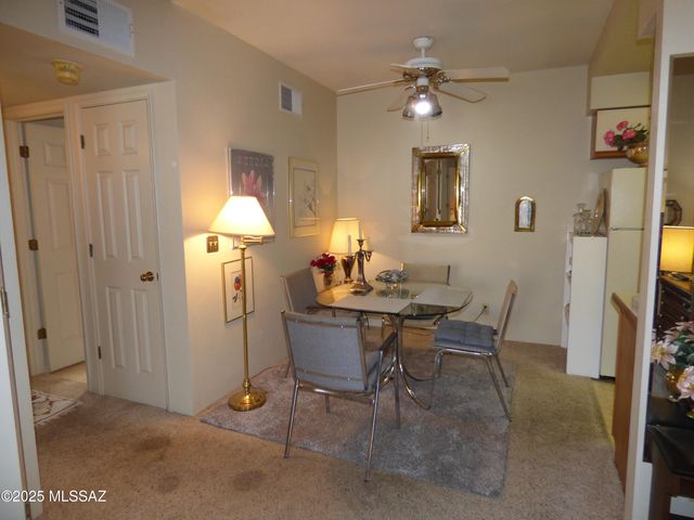 5750 N Camino Esplendora Apt 228, Tucson, AZ 85718