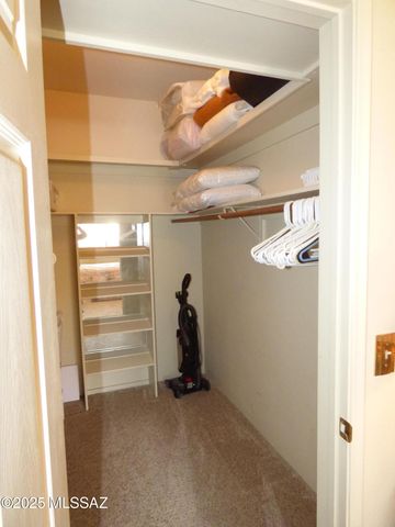 5750 N Camino Esplendora Apt 228, Tucson, AZ 85718