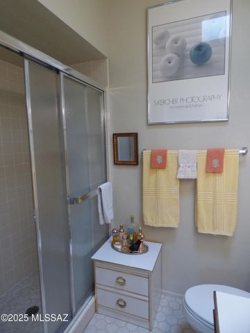 5750 N Camino Esplendora Apt 228, Tucson, AZ 85718