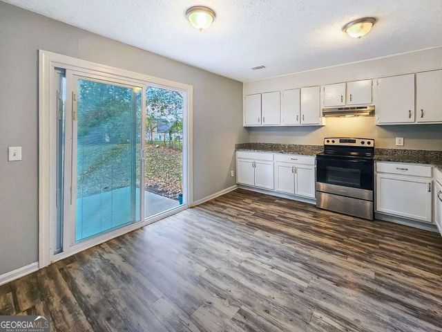 8327 Glenwoods Terrace, Riverdale, GA 30274