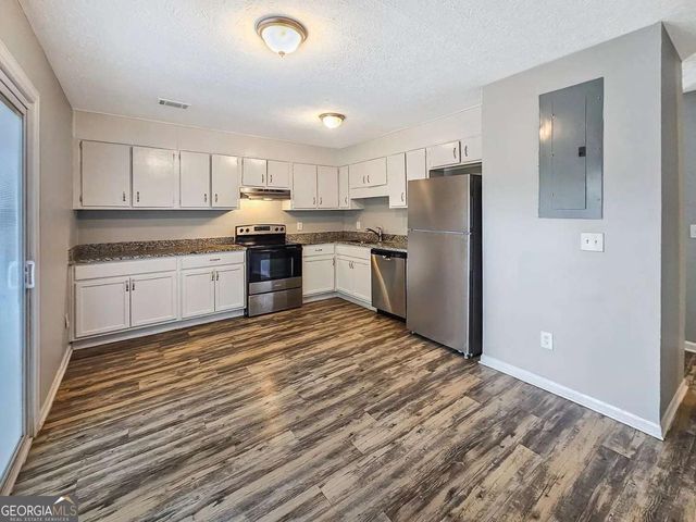 8327 Glenwoods Terrace, Riverdale, GA 30274