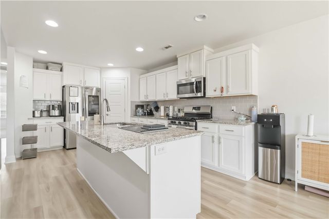 6003 SW Peaceful Avenue, Bentonville, AR 72713