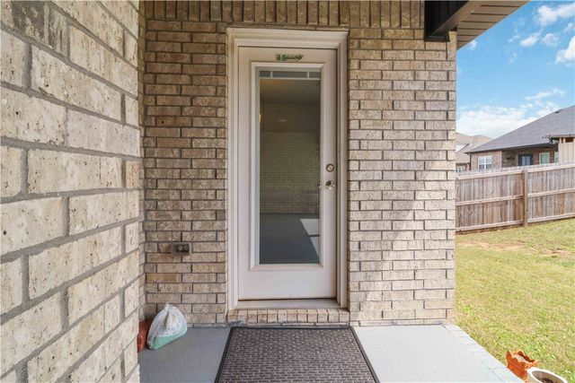 6003 SW Peaceful Avenue, Bentonville, AR 72713
