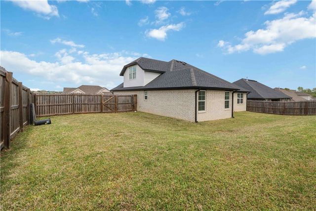 6003 SW Peaceful Avenue, Bentonville, AR 72713