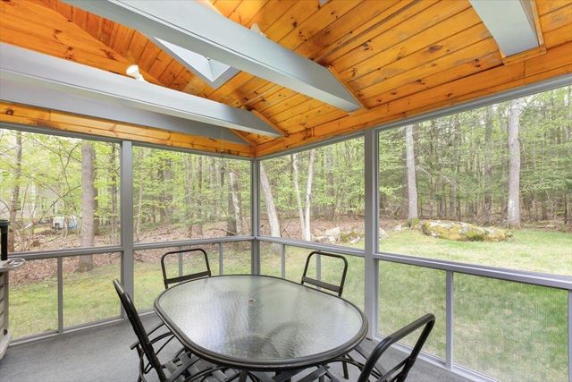 18 Winterberry Drive, Amherst, NH 03031
