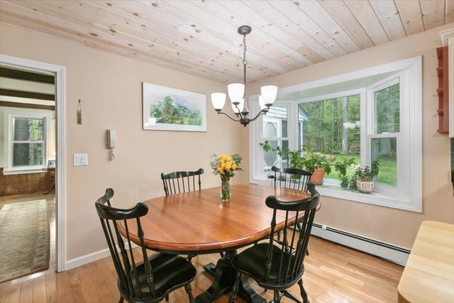 18 Winterberry Drive, Amherst, NH 03031