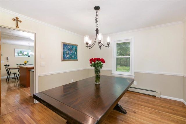 18 Winterberry Drive, Amherst, NH 03031