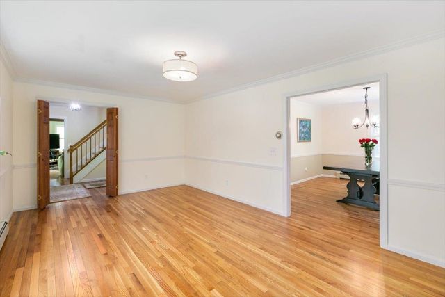 18 Winterberry Drive, Amherst, NH 03031