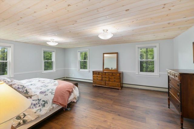 18 Winterberry Drive, Amherst, NH 03031